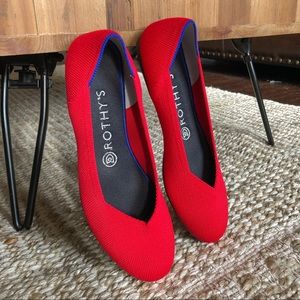 Rothy’s The Flat Round-Toe Red w Blue Trim